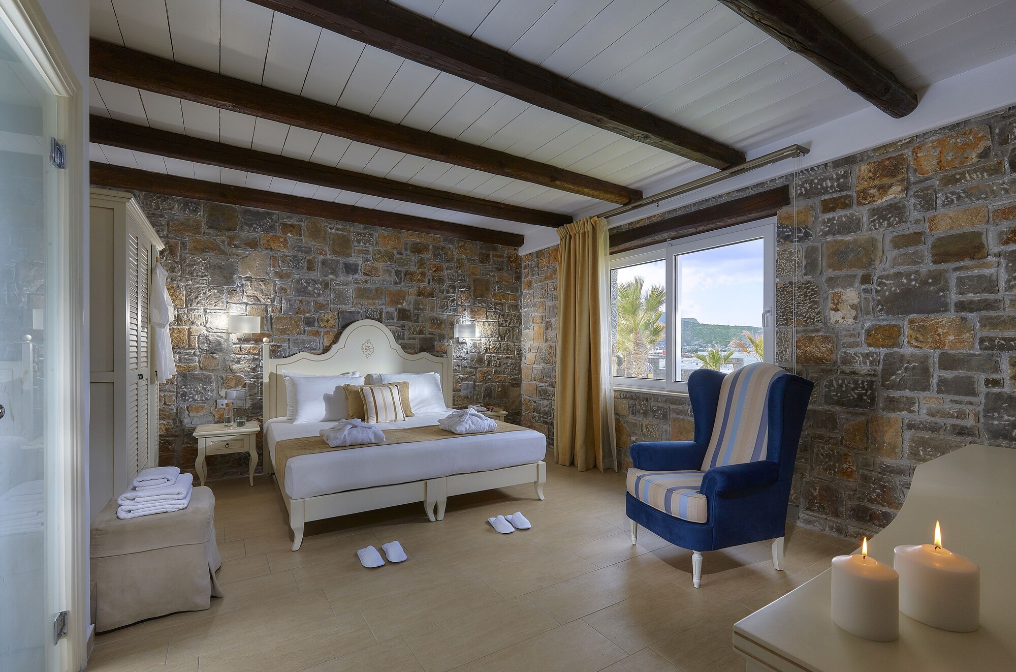 2 Bedrooms, Dream, Villa, Beach Front, Private Pool