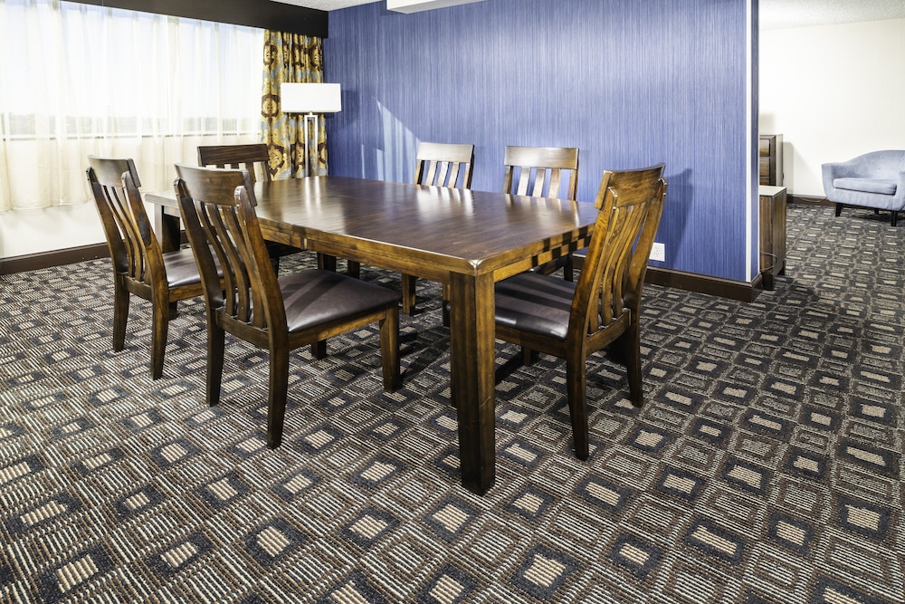 Holiday Inn Louisville East - Hurstbourne 59/78