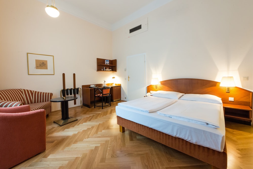Johann Strauss Hotel 18/52