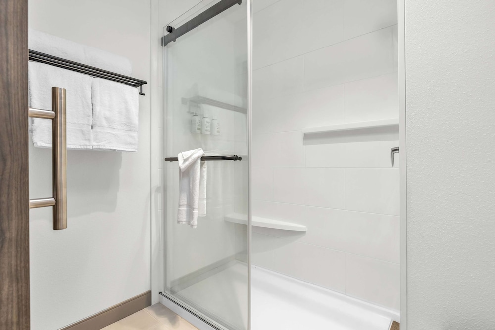 La Quinta Inn & Suites by Wyndham San Jose Silicon Valley 47/50