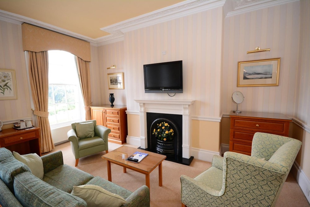 The Crescent Hotel 44/61