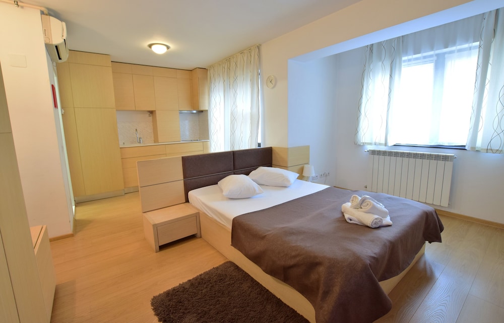 Decebal Residence Apartments 37/80