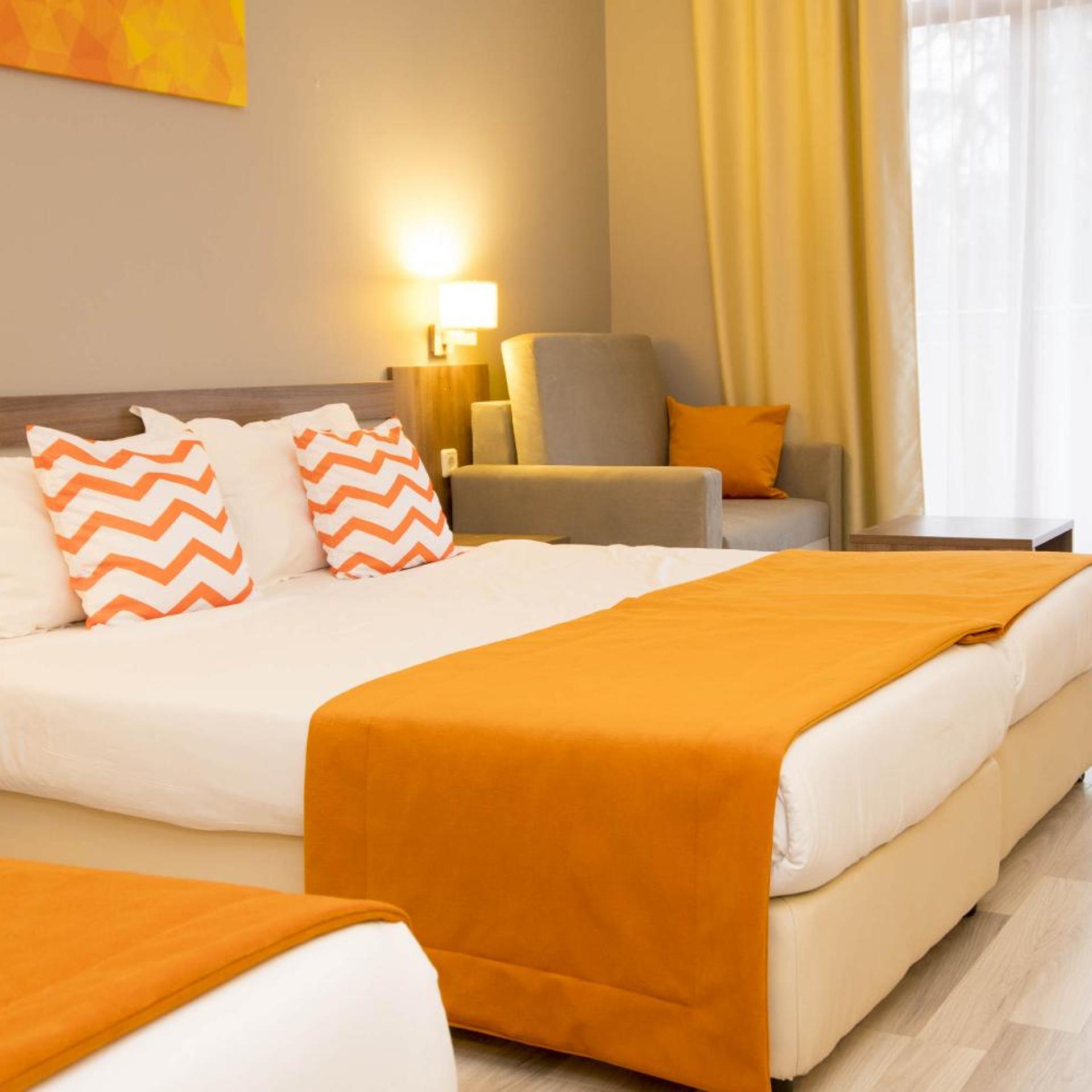 غرفة عائلية بشرفة، Park Hotel Odessos 4/10