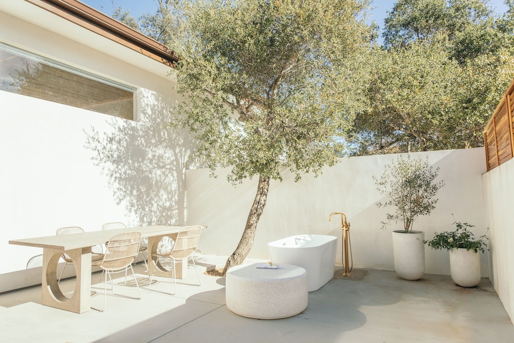 Cottage, Suite, Pavilion, King Bed، Calamigos Ranch Resort & Spa 3/3
