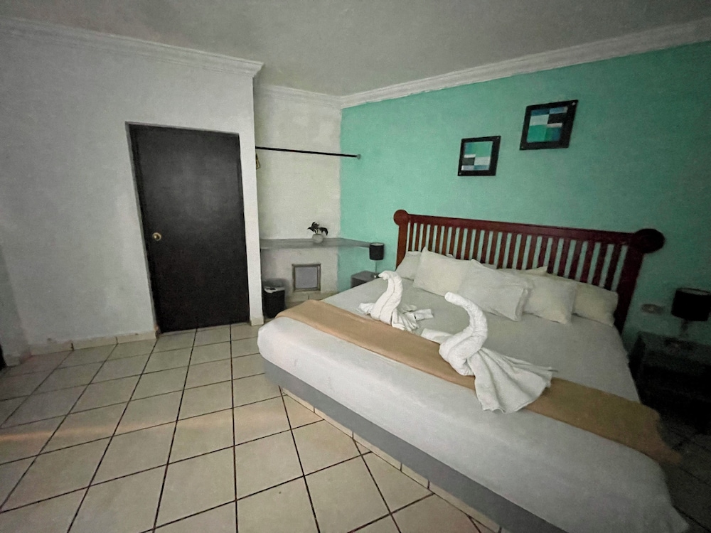 Hotel Chi Ibal Hu Cancun 15/33