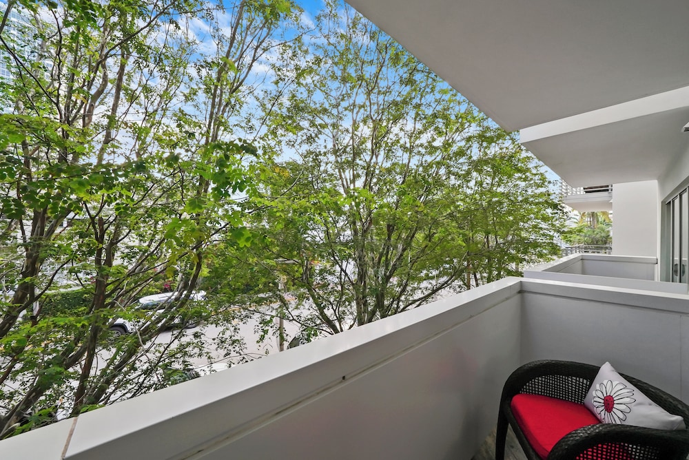 Riviera Suites South Beach in MIAMI BEACH - FL