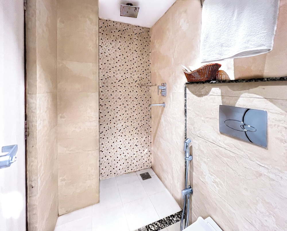 Vastu Boutique Hotel 40/40