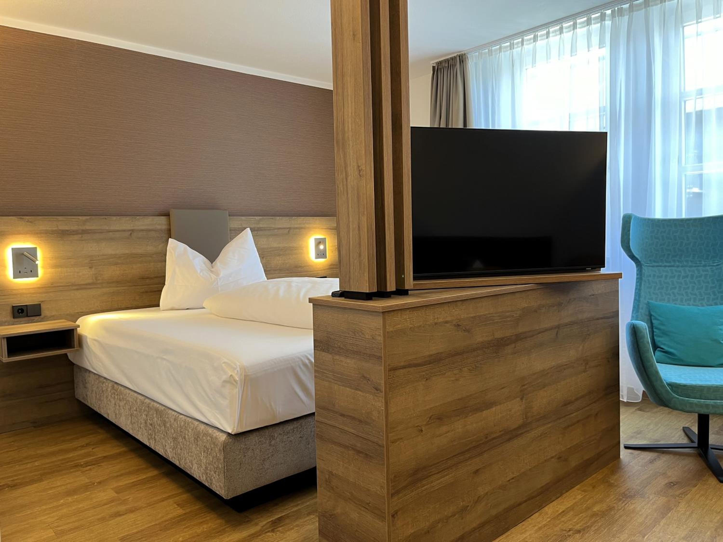 Room, Double Bed