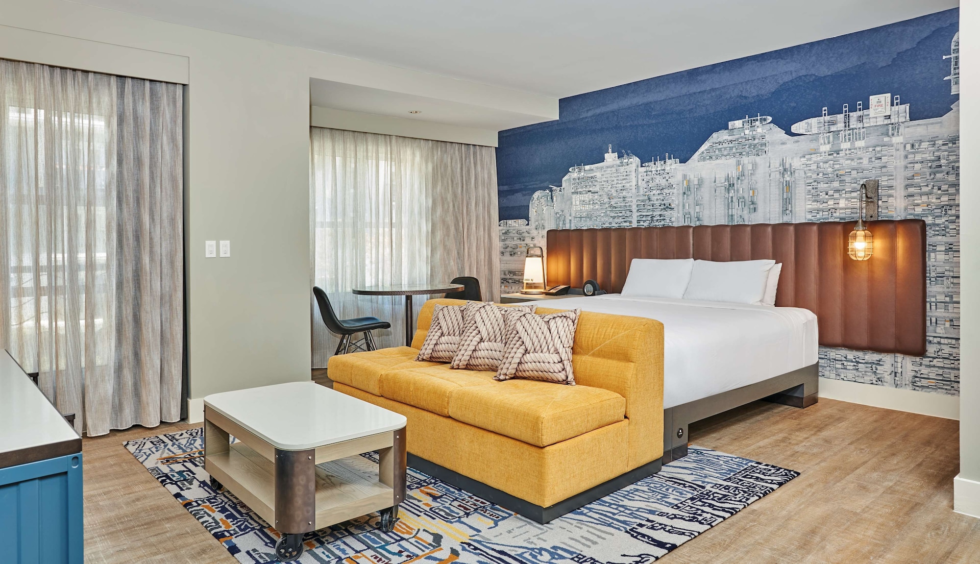 ROOM, KING BED, ACCESSIBLE