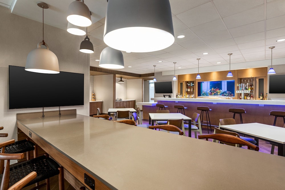 Fairfield Inn & Suites by Marriott Bonita Springs 25/31