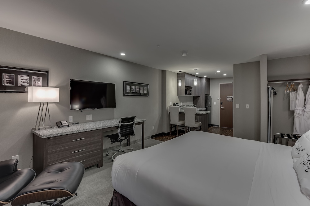 Home Inn Suites Saskatoon South 18/66
