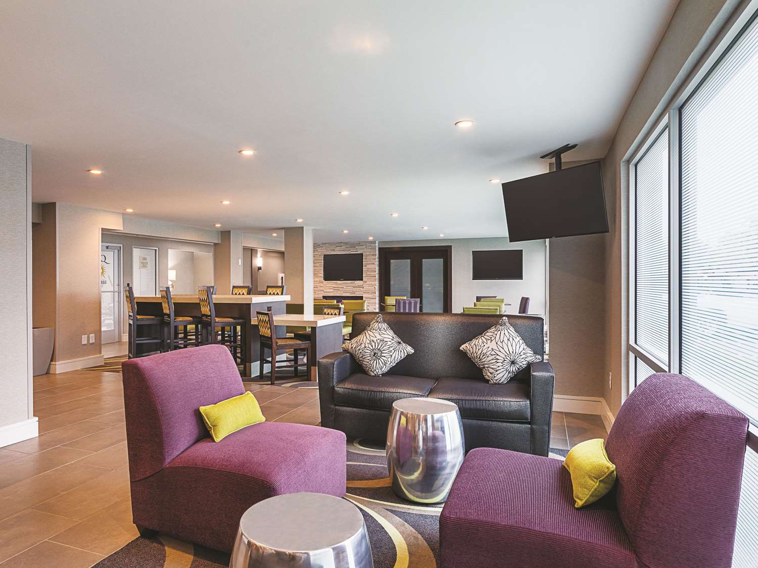 La Quinta Inn & Suites by Wyndham Austin Round Rock 13/16