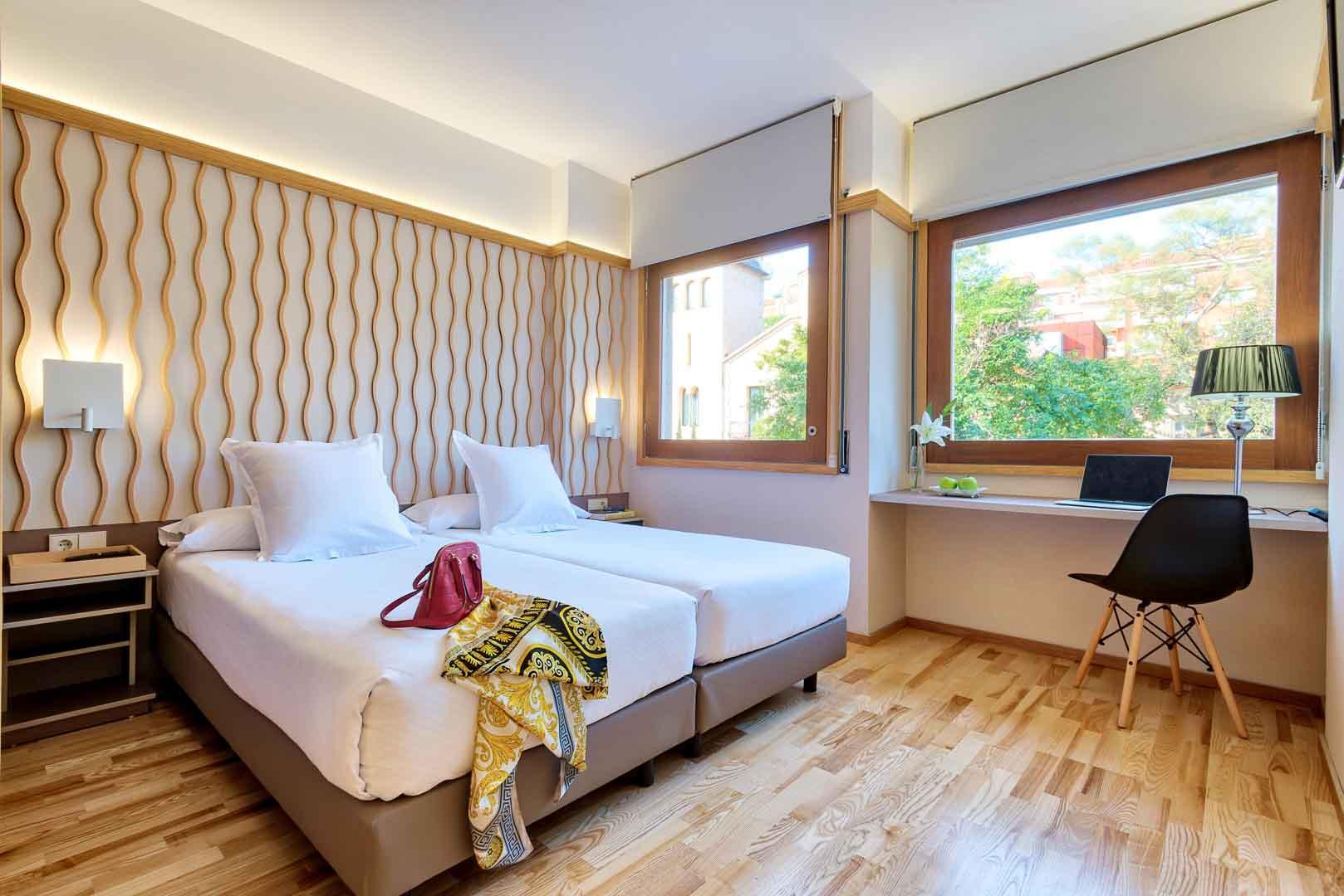 SUITE, KITCHENETTE