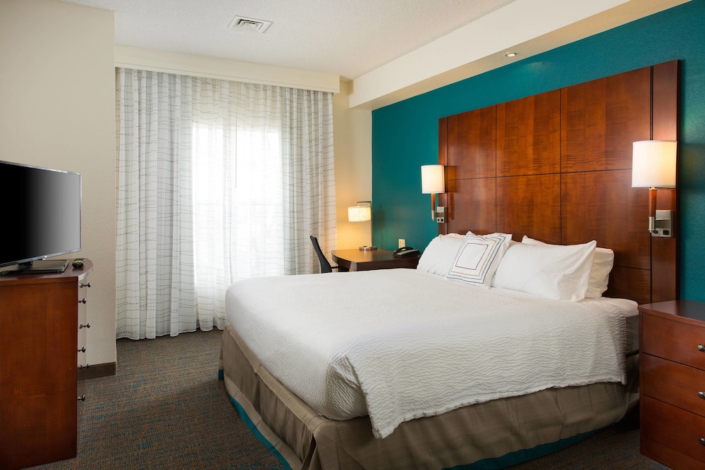 Residence Inn by Marriott Kansas City Airport 7/40