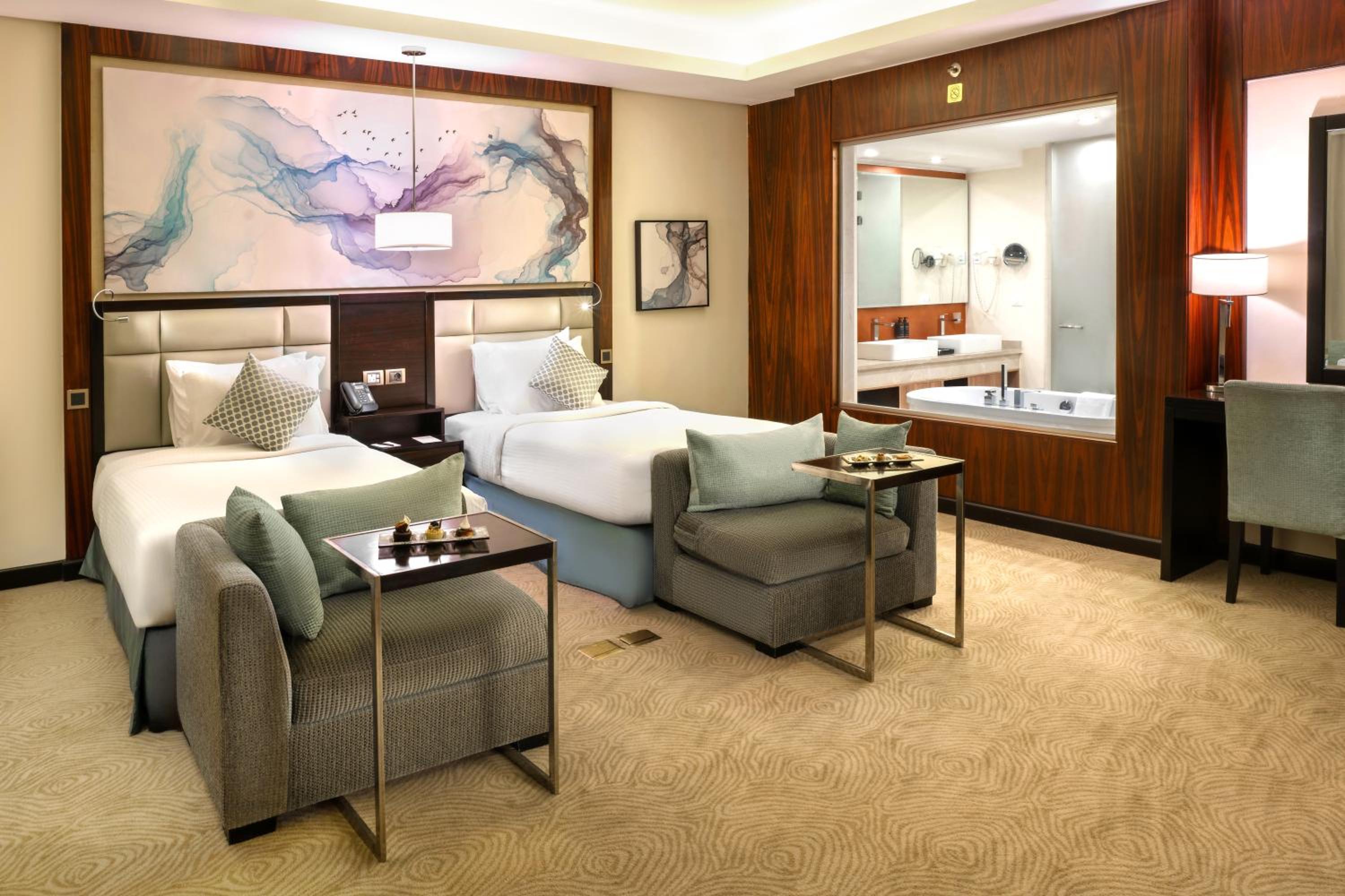 Grand, City, Deluxe, Twin Beds