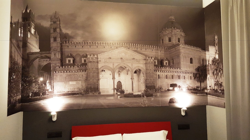 Alma Hotel 2/49