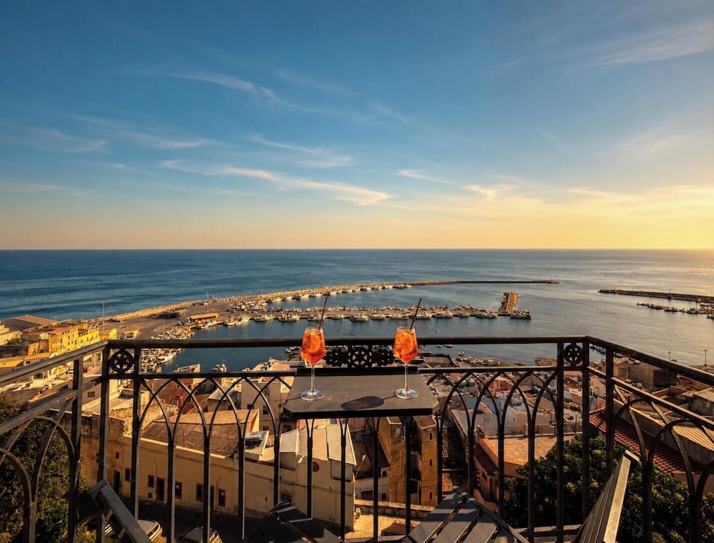 Domus Maris Boutique Hotel 43/50