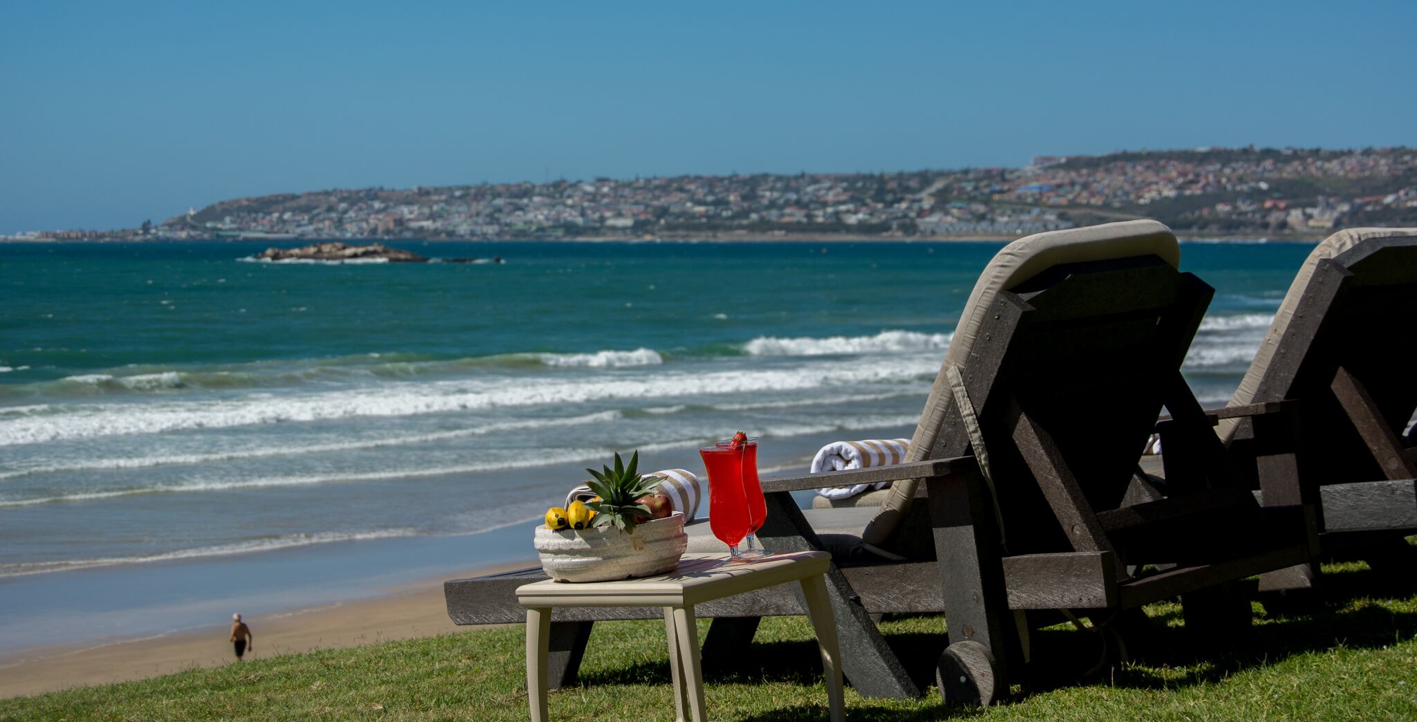 Bay Lodge on the Beach 44/50