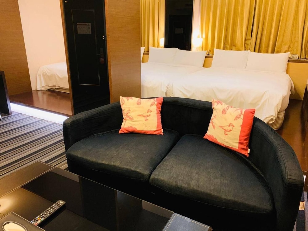 Kai Shen Sinsu Hotel 45/55