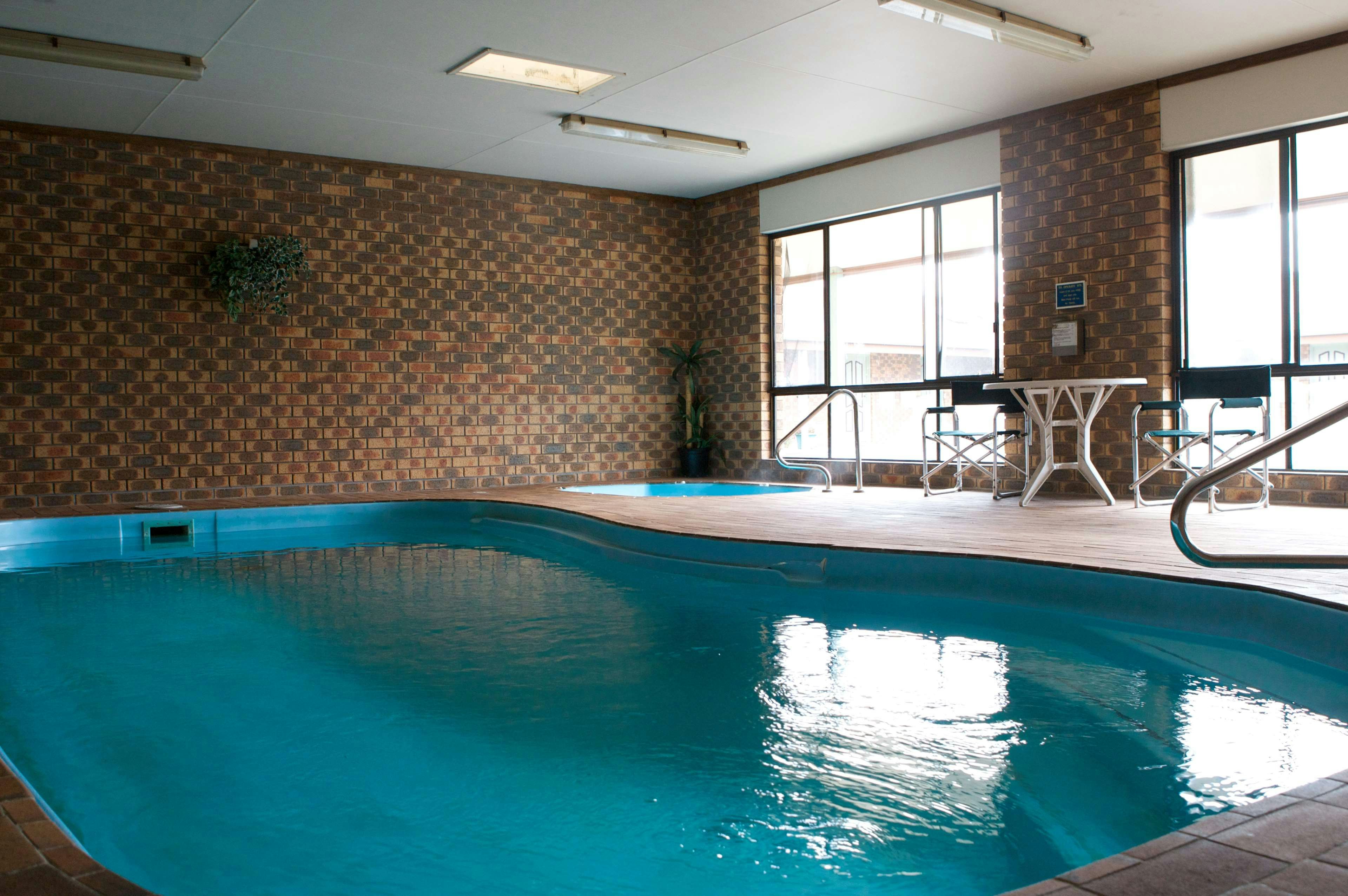 HORSHAM MID CITY COURT MOTEL 2/7