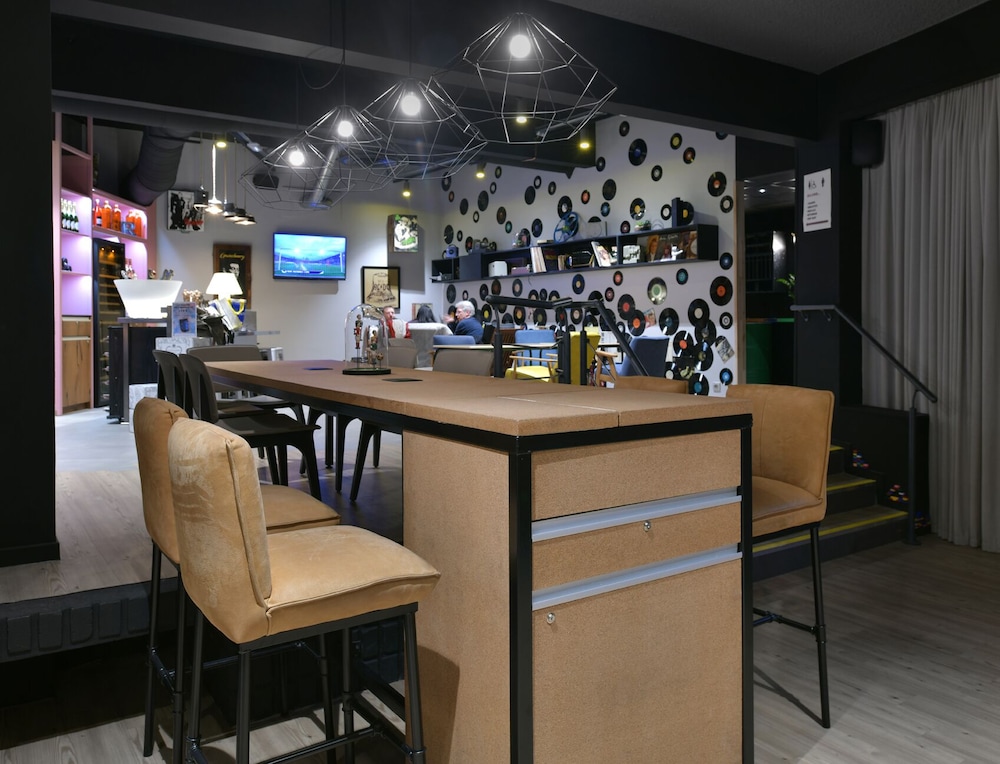 restaurant-cafeteria