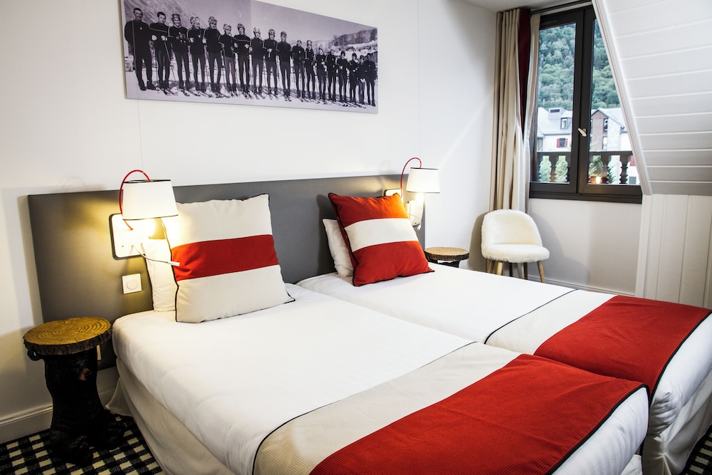 Hotel Mir 7/50