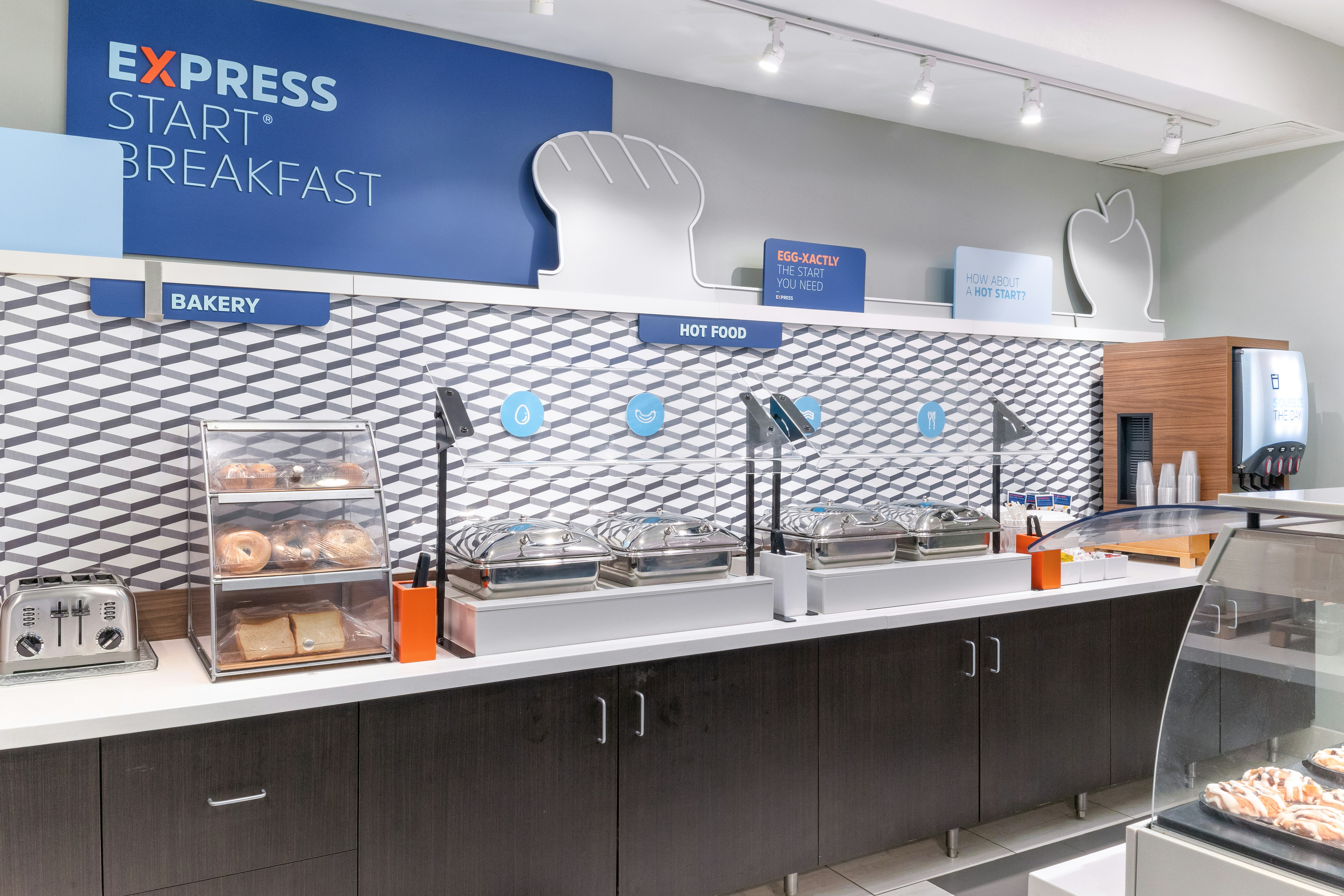 Holiday Inn Express & Suites Las Vegas SW Spring Valley, an IHG Hotel 55/55