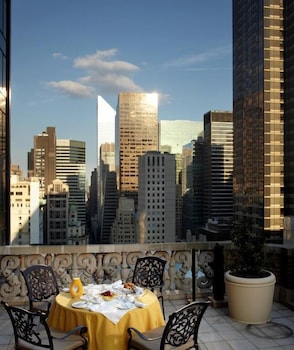 Warwick Hotel New York 27/61