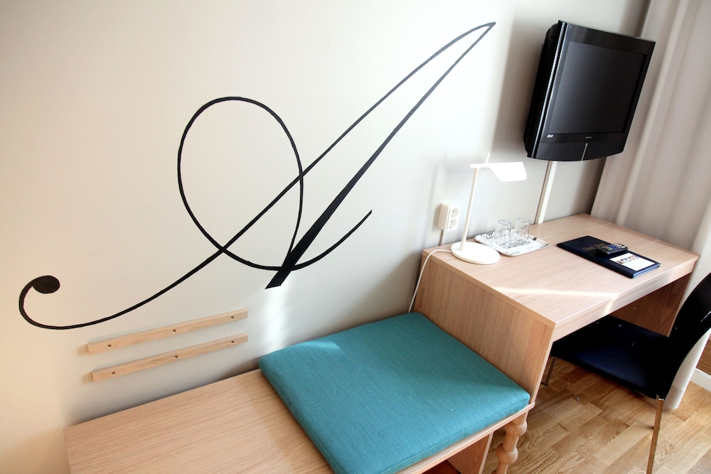 Hotell Aston 13/32