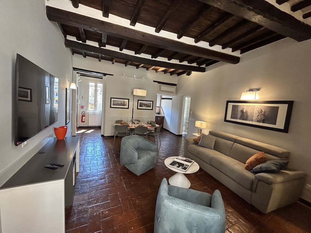 Aenea Superior Inn 31/50