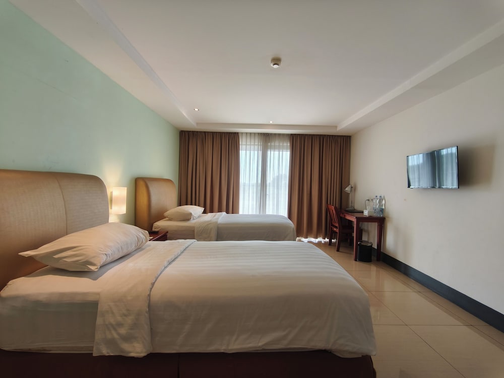 Thongs Inn Kualanamu Transit Hotel 24/64