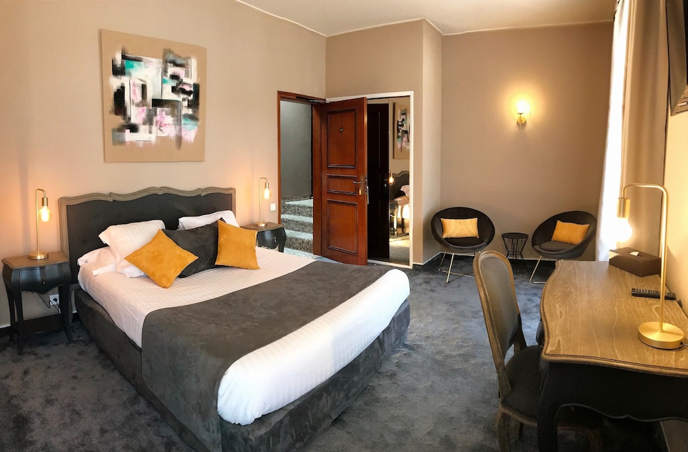 HOTEL DES AUGUSTINS 16/70