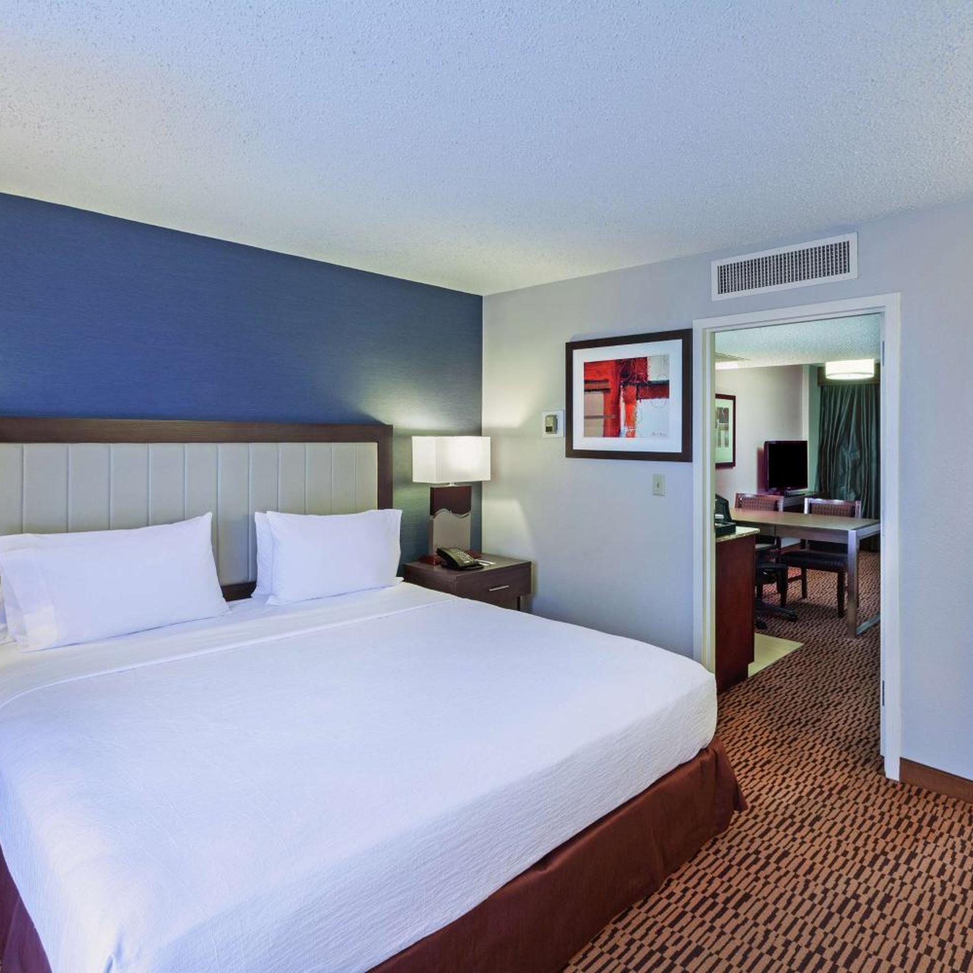 2 Rooms, Suite, King Bed, City View, High Floor