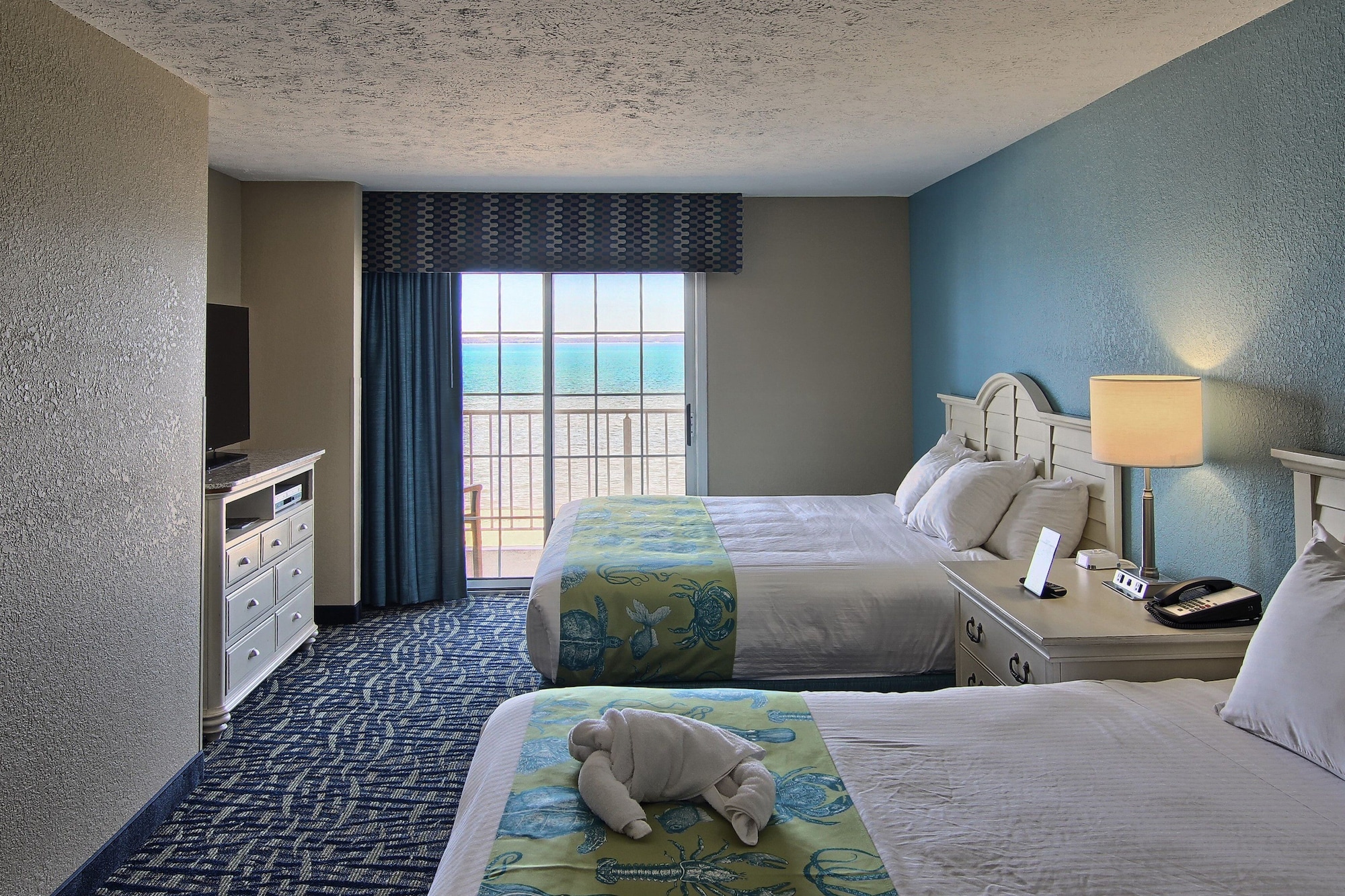 FAMILY SUITE, MULTIPLE BEDS, BEACH VIEW, HIGH FLOOR