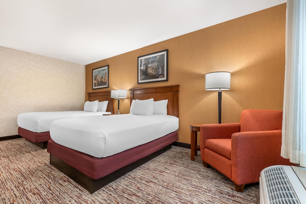 Drury Inn and Suites St Louis Forest Park 13/49