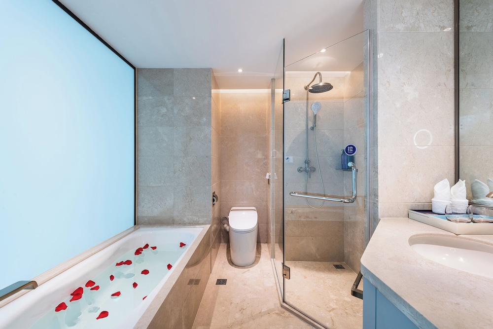 Mercure Nantong Downtown 65/65