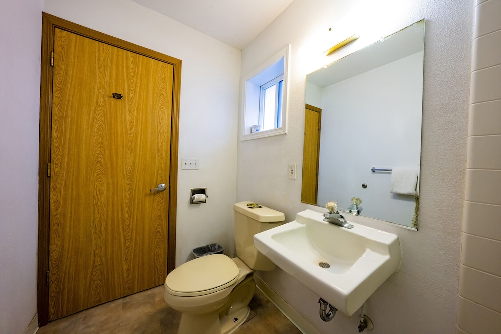Budget 8 Motel John Day 48/50