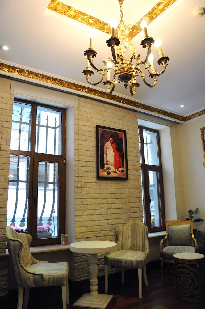 Nil Hotel 47/61