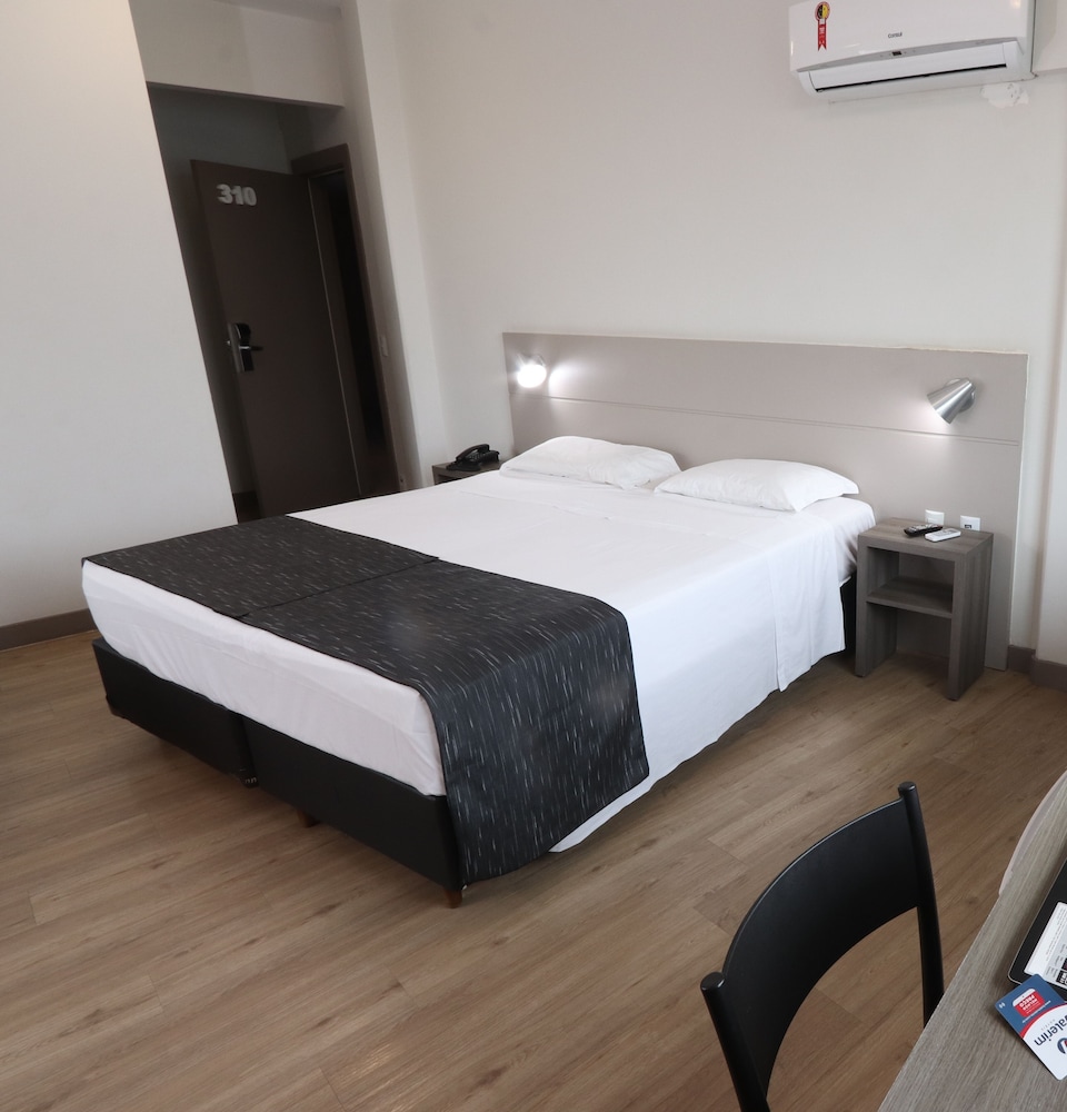 Valerim Itajai Hotel 23/48