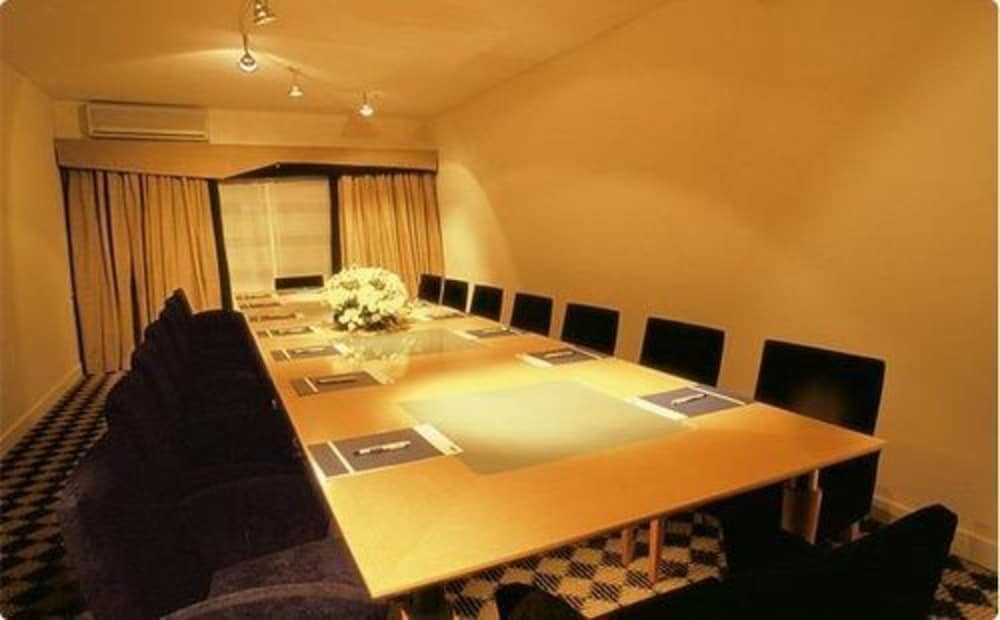 Urbanas Suites 31/36
