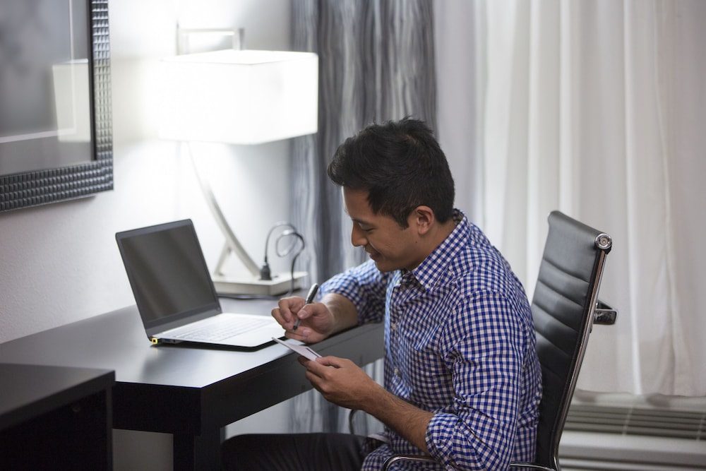 Holiday Inn Express New Delhi International Airport Terminal 3 Terminal Hotel 43/44