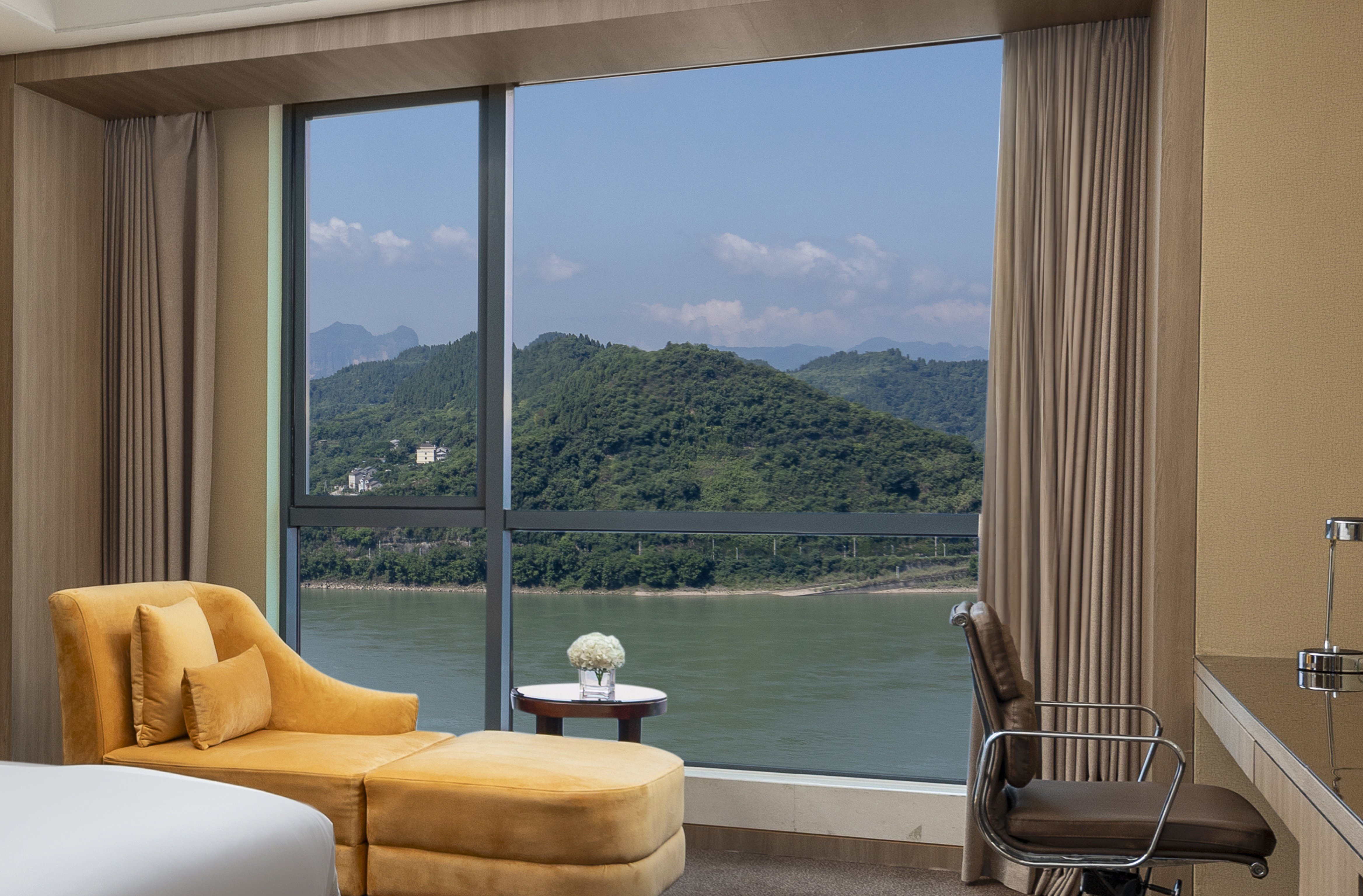 CROWNE PLAZA YICHANG 22/50