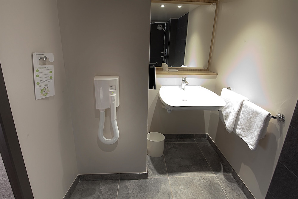 Hotel Campanile Clermont Ferrand Sud - Aubiere 35/58