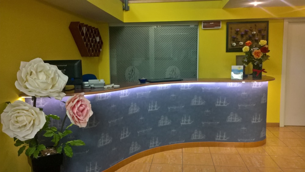 Remin Plaza 3/32