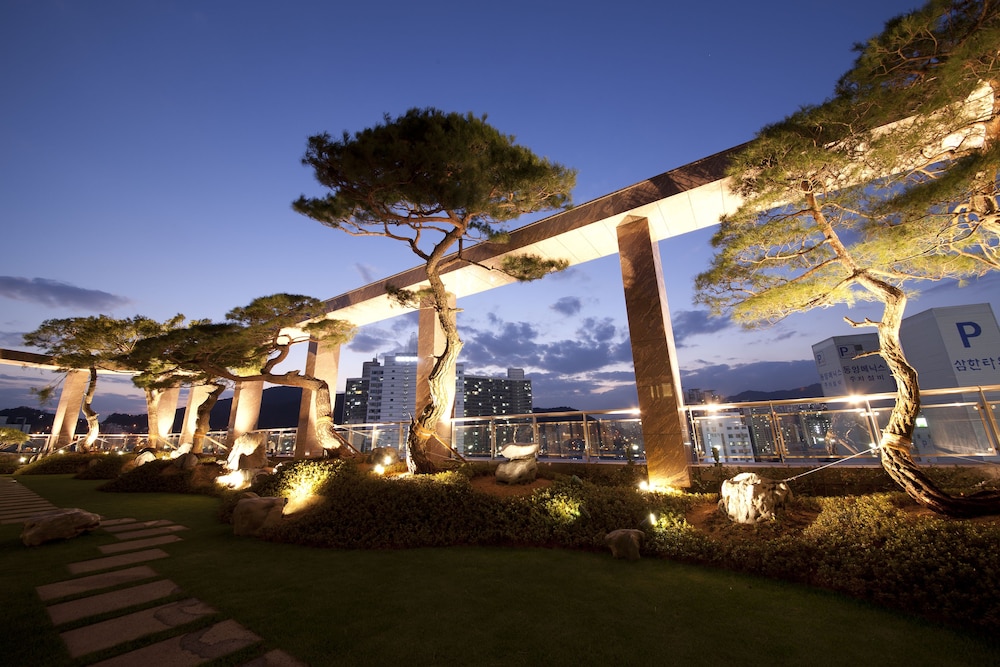 Arban Hotel 61/67