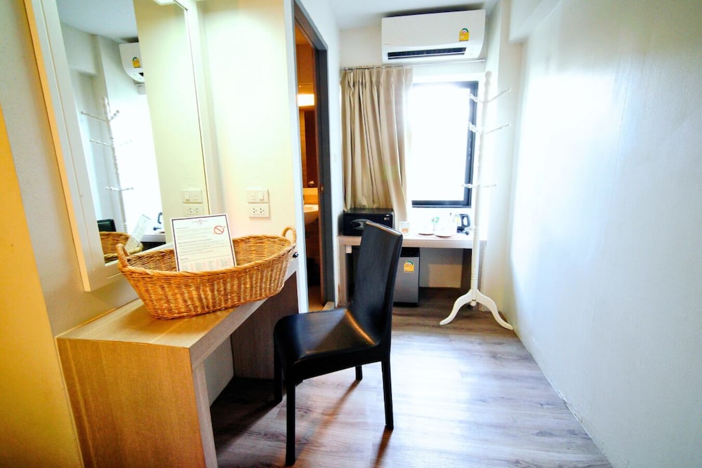 Wild Orchid Villa Bangkok 33/50