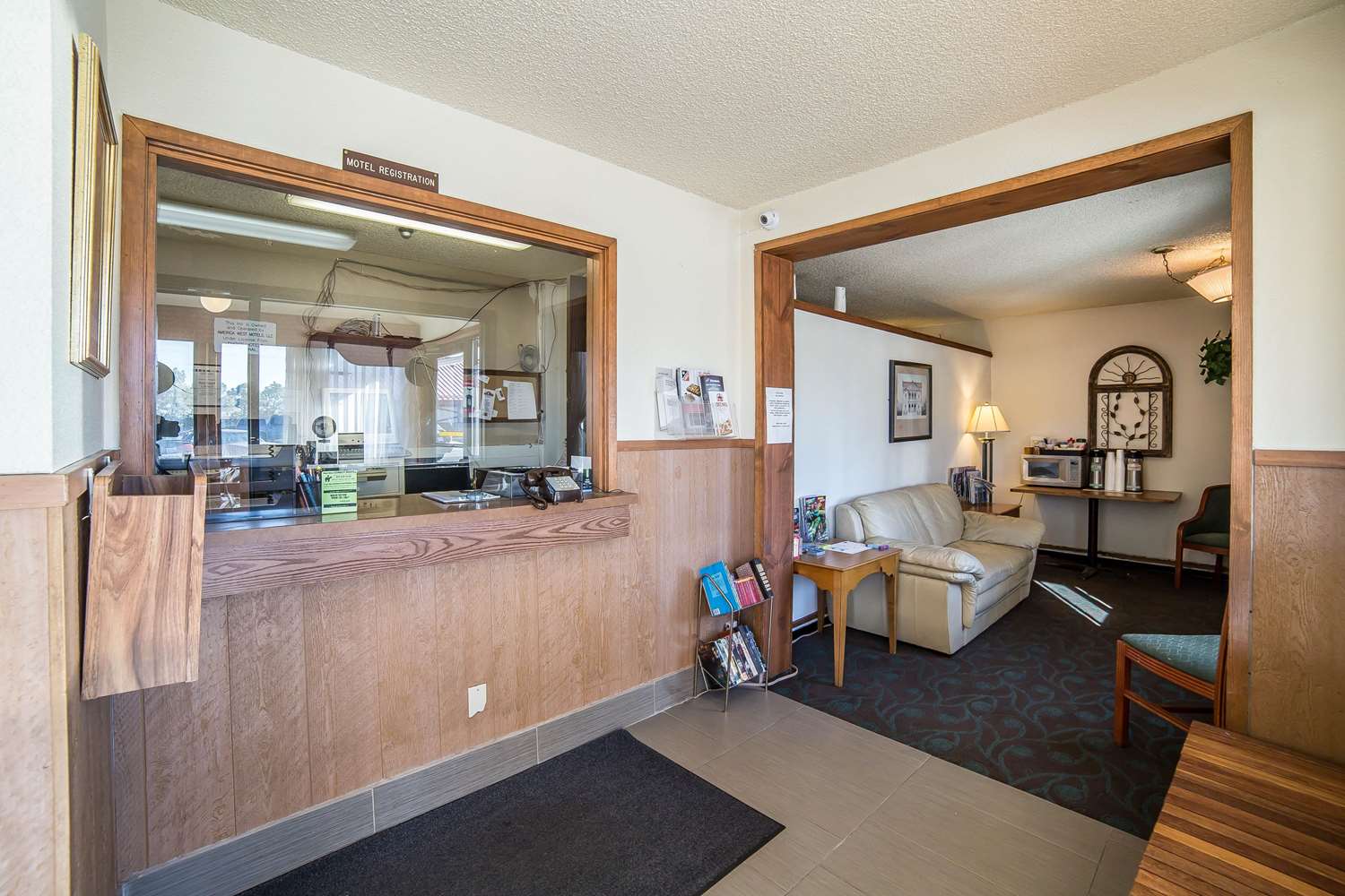Rodeway Inn Cheyenne I-80 East 7/29