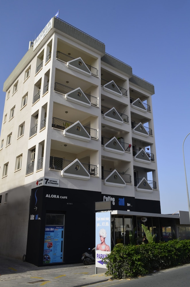 Alora Apartments 4/50