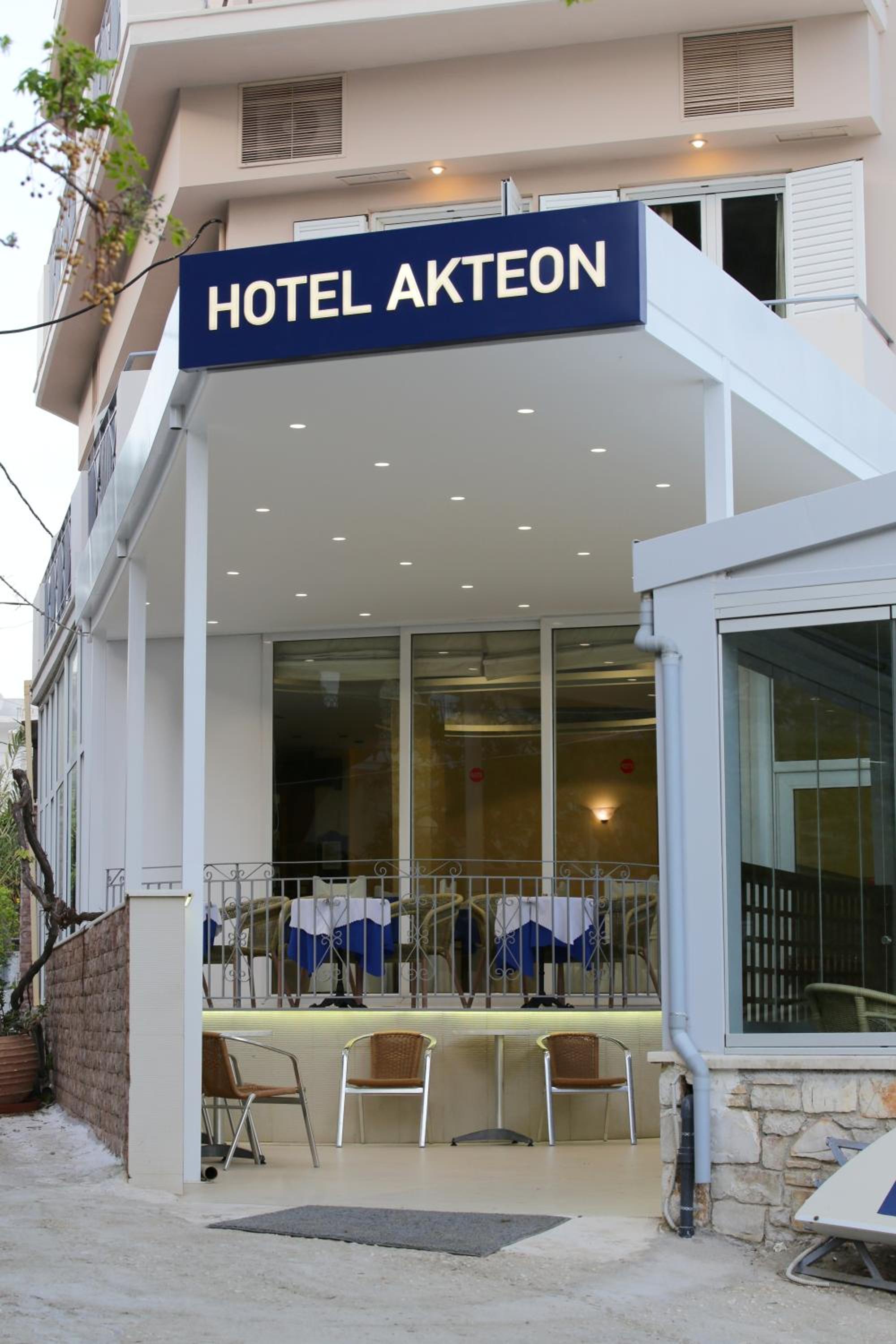Aktaion Hotel 7/54