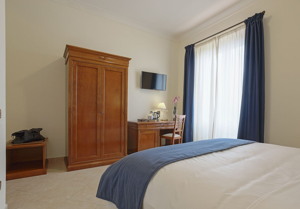 Villa Giuliana 17/50